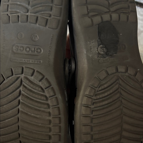 CROCS for Women size 8 - Picture 4 of 7